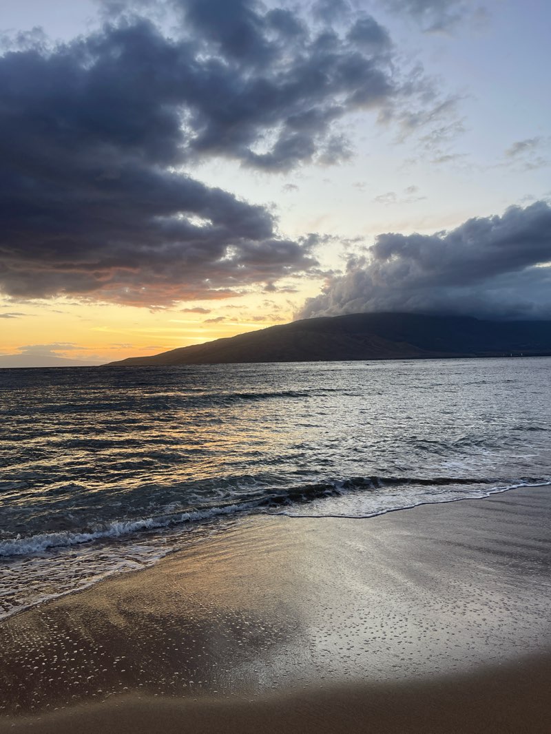 walking near me in Kihei Beach Reserve / Waipuilani Park in summer