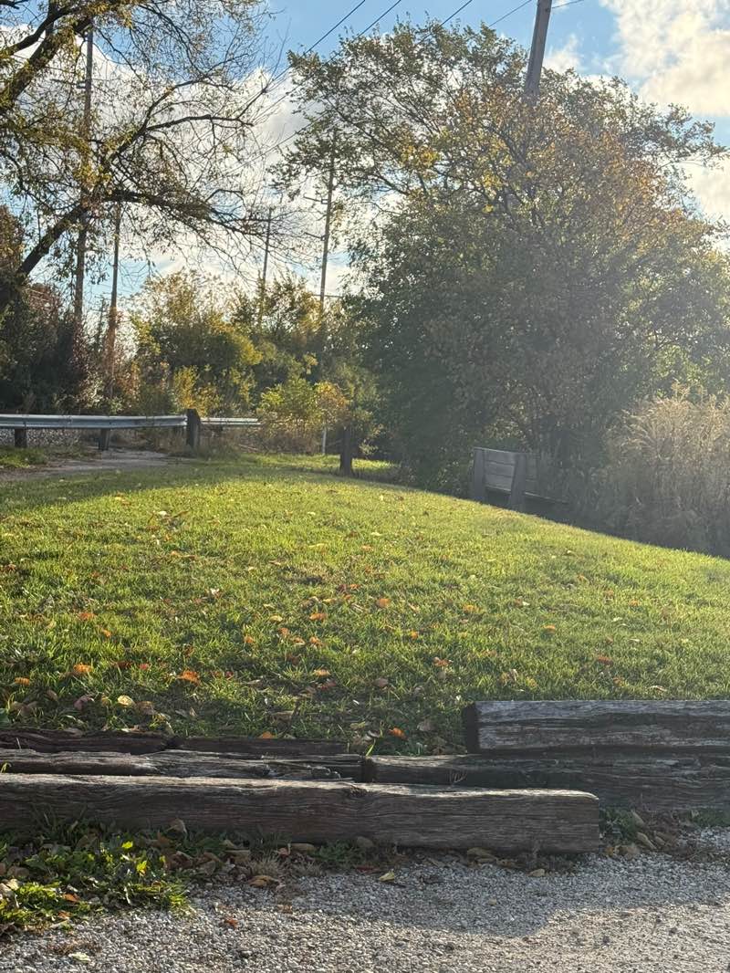 walking near me in Baker's Lake in autumn