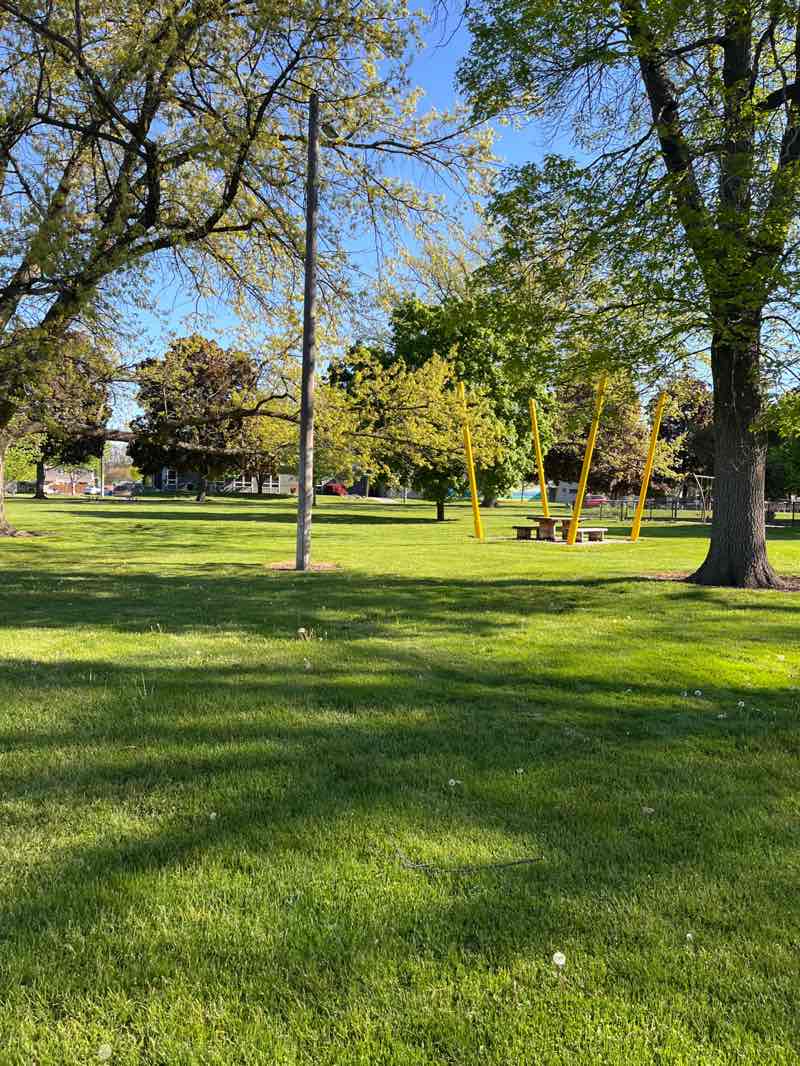 walking near me in Washington Park in spring