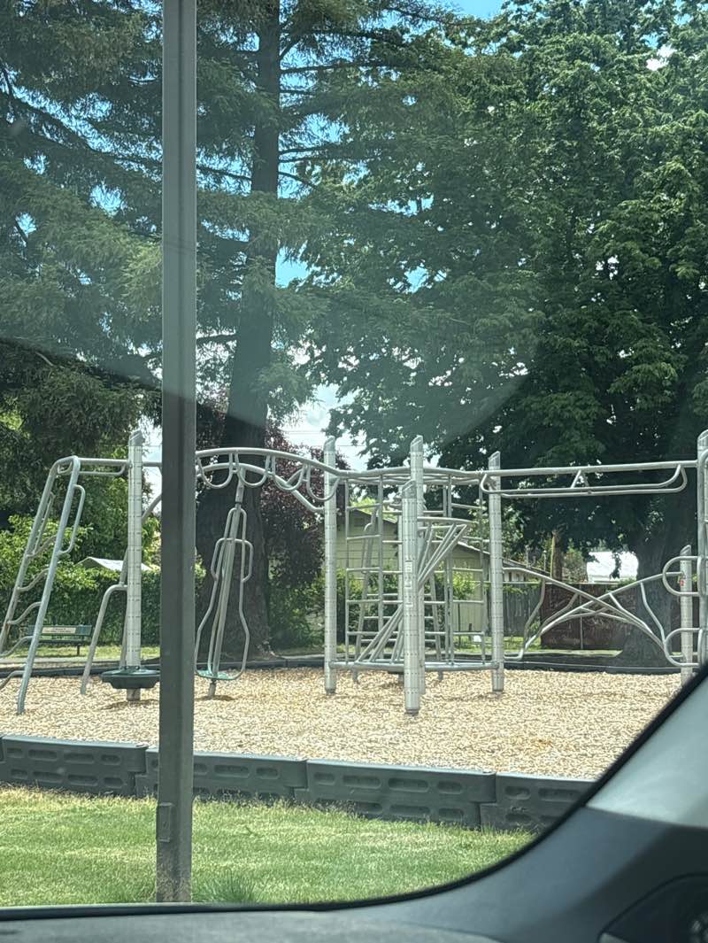 walking near me in Union Park in spring