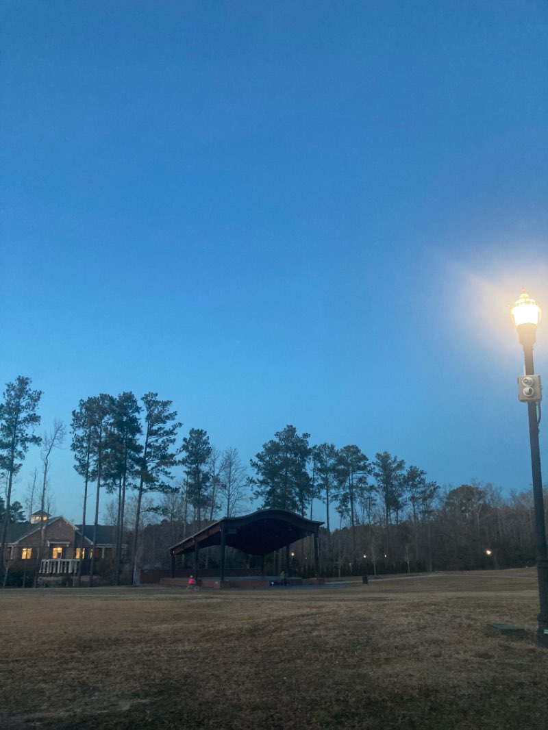 walking near me in Doko Meadows Park in winter