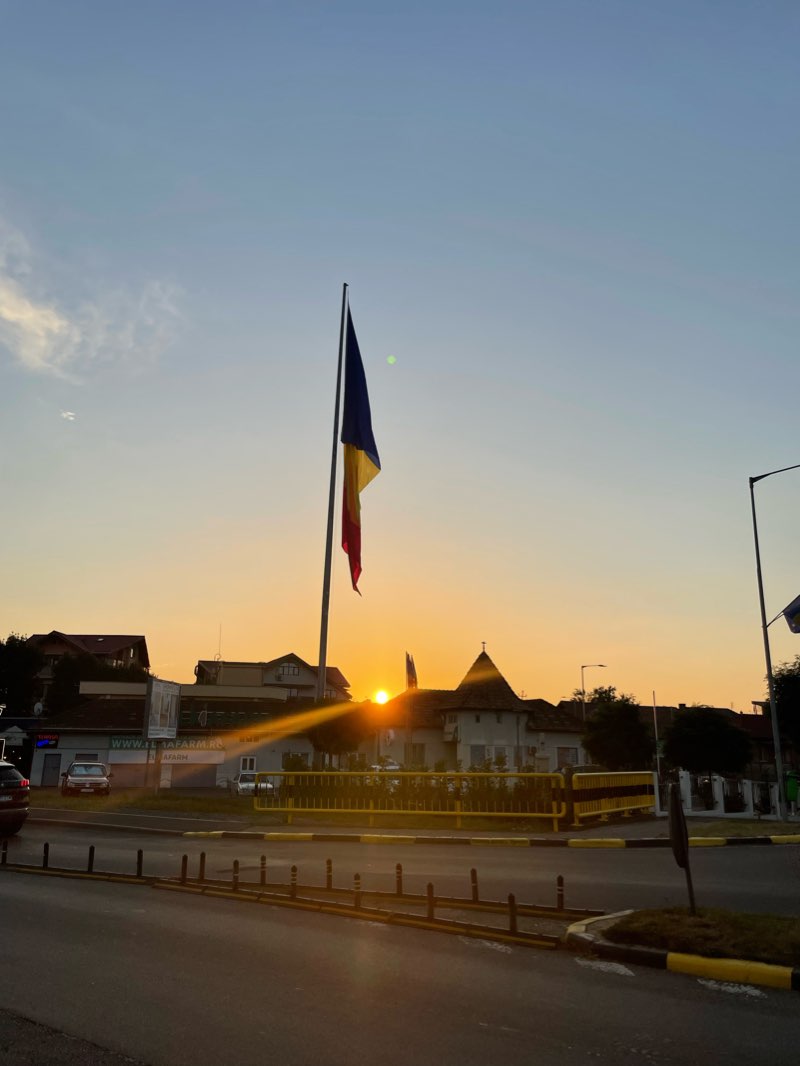 walking near me in Parcul Colina in winter