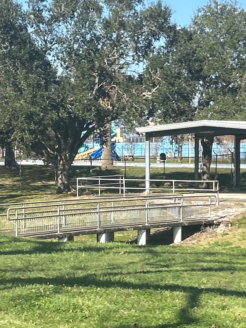 walking near me in Clute City Park in winter