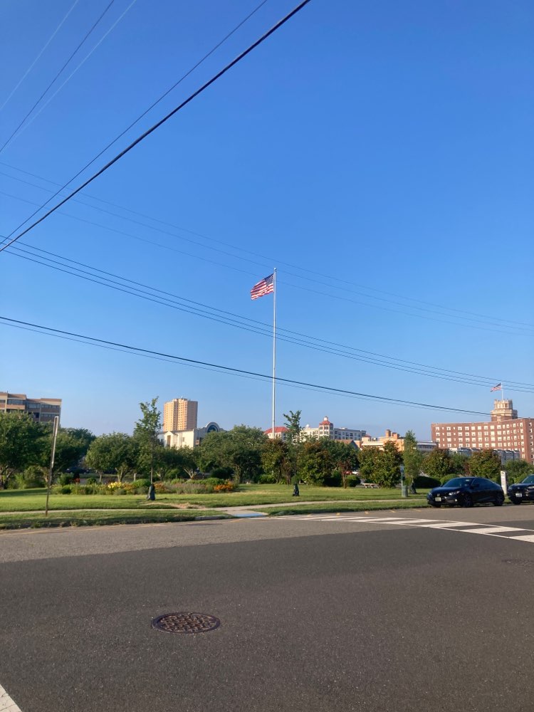 walking near me in Sunset Park in summer