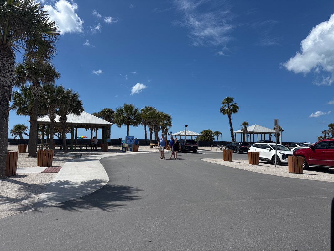 walking near me in Englewood Beach in spring