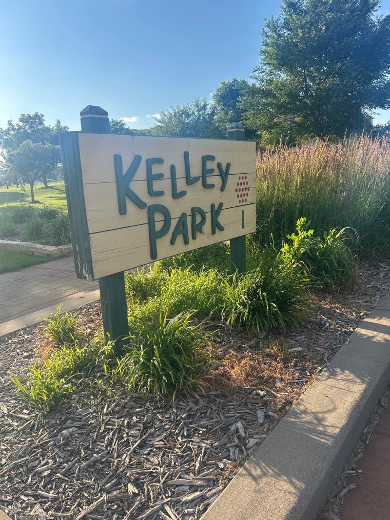 walking near me in Kelley Park in summer