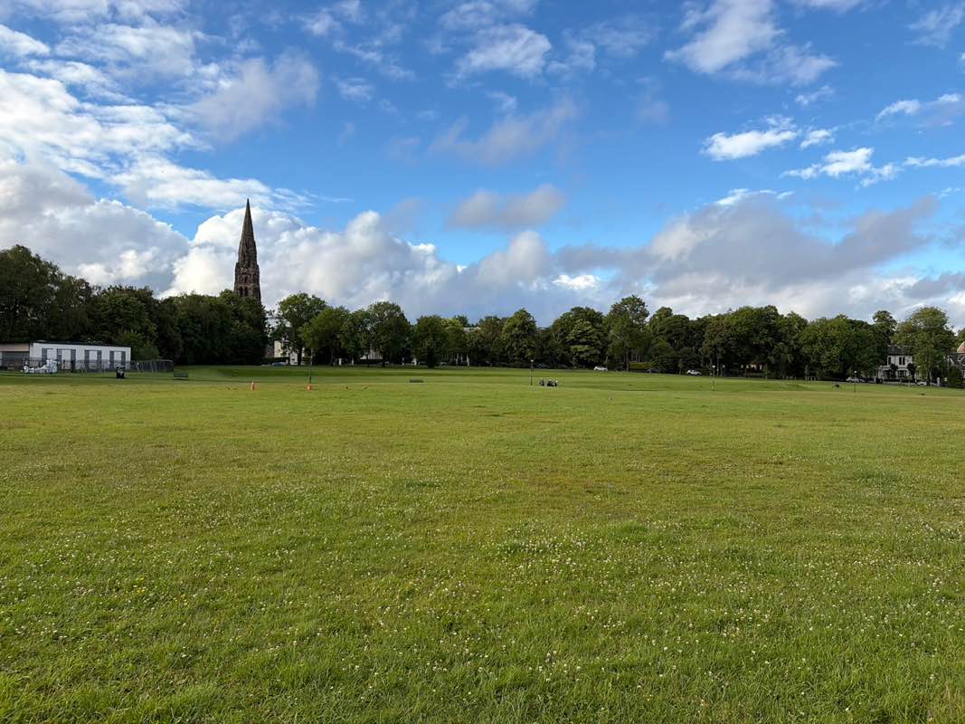 walking near me in Queens Park Recreation Grounds in summer