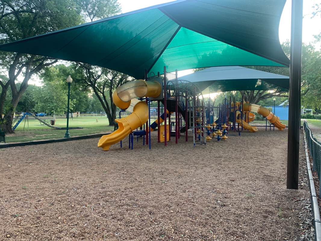 walking near me in Kruschel Park in autumn