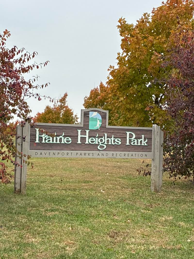 walking near me in Prairie Heights Park in autumn
