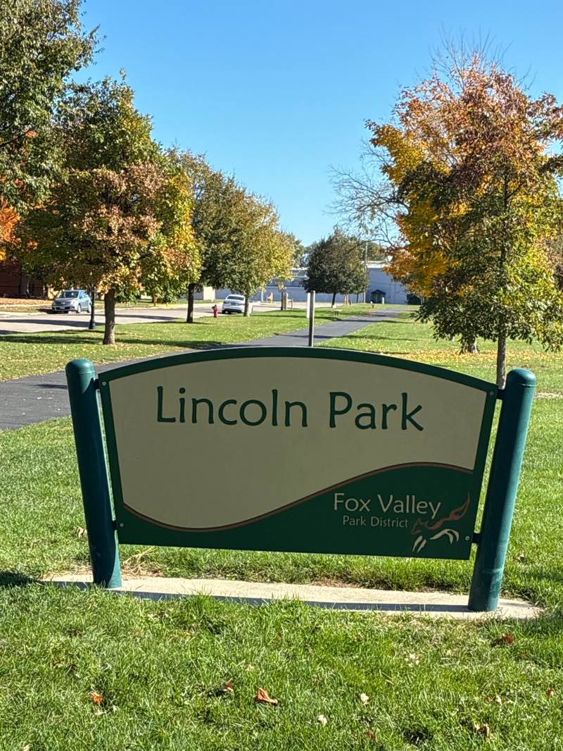 walking near me in Lincoln Park in autumn