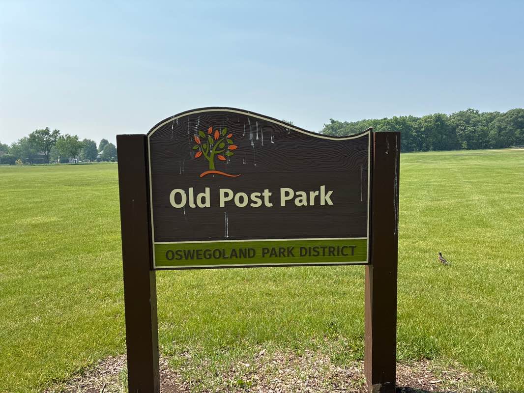 walking near me in Old Post Park in summer