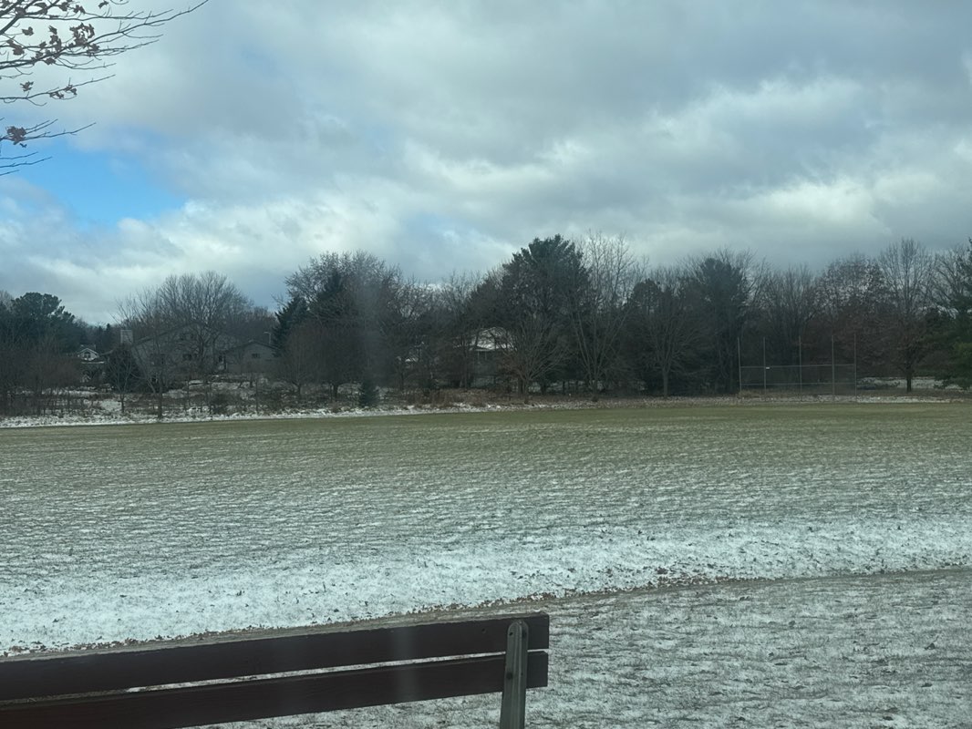 walking near me in Voss Park in autumn