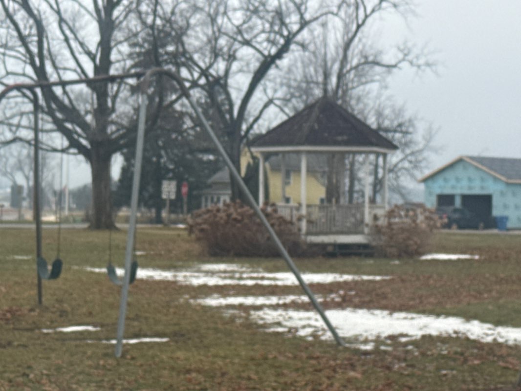 walking near me in Paoli Park in winter