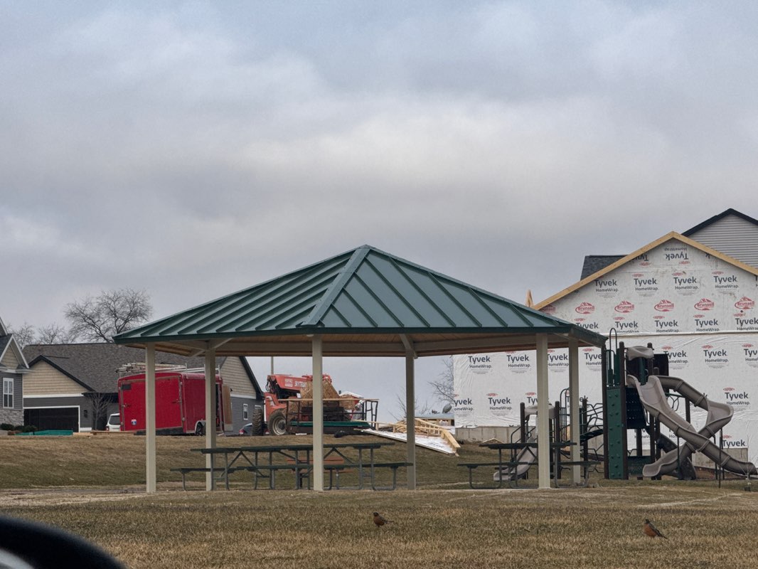 walking near me in Kestrel Park in spring