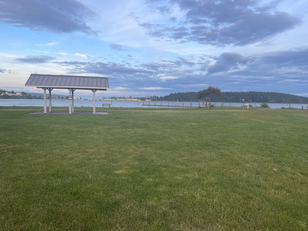 walking near me in Flintstone Park in summer