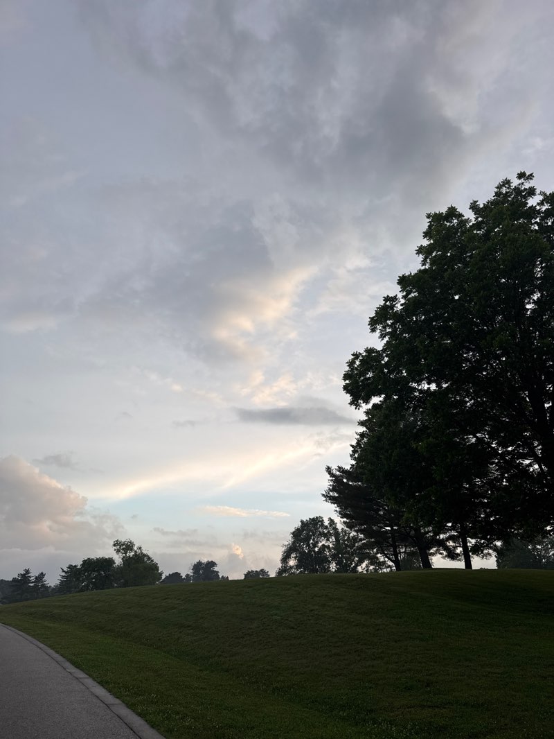 walking near me in Eastern Flank Battle Field Park in summer