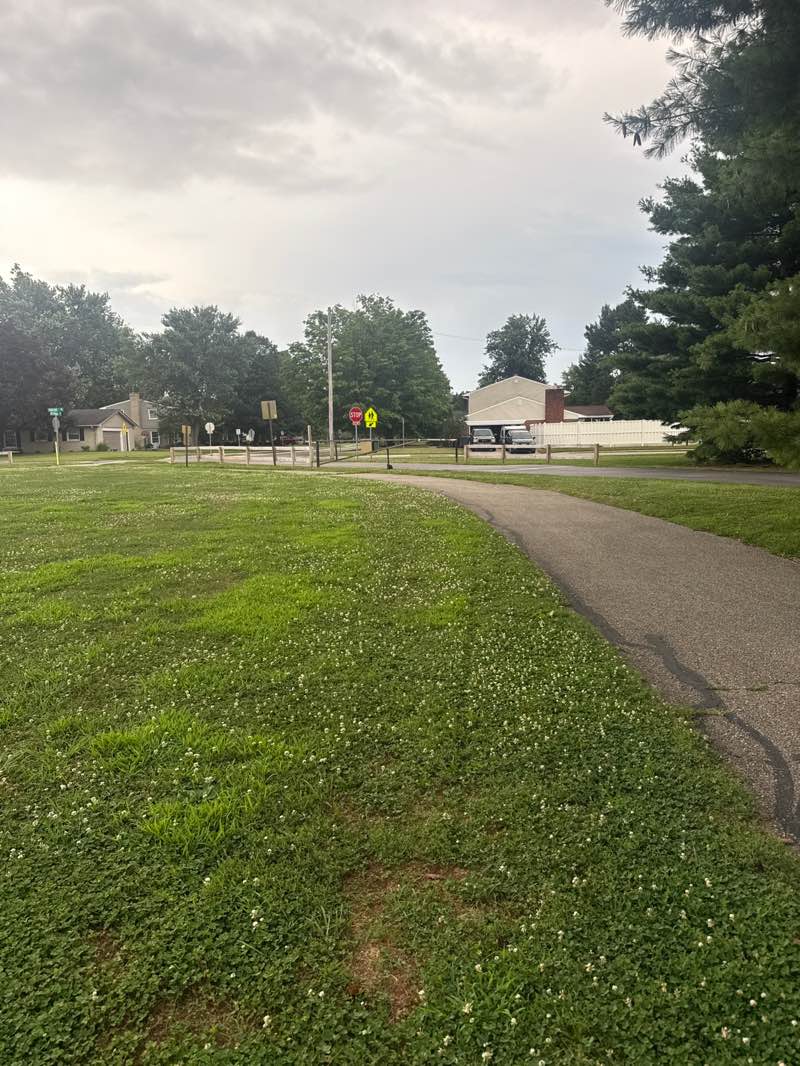 walking near me in Blackwell Park in summer