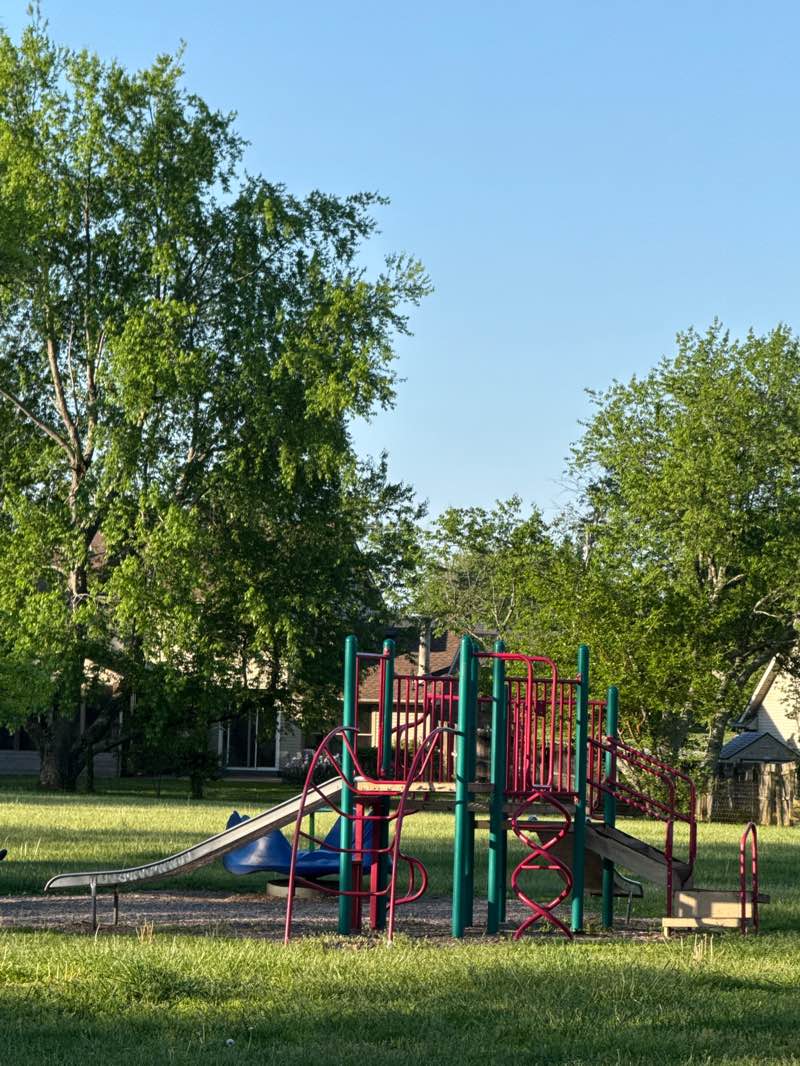 walking near me in Merewood Park in spring