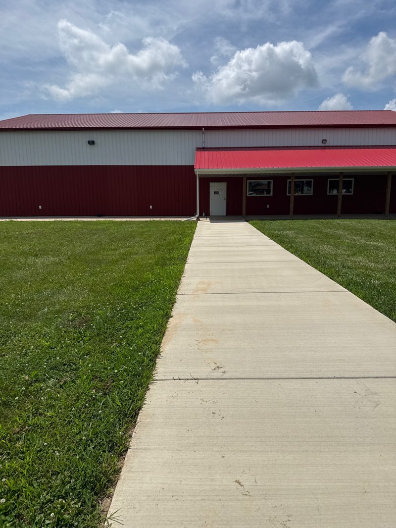 walking near me in Piatt County Museum in summer