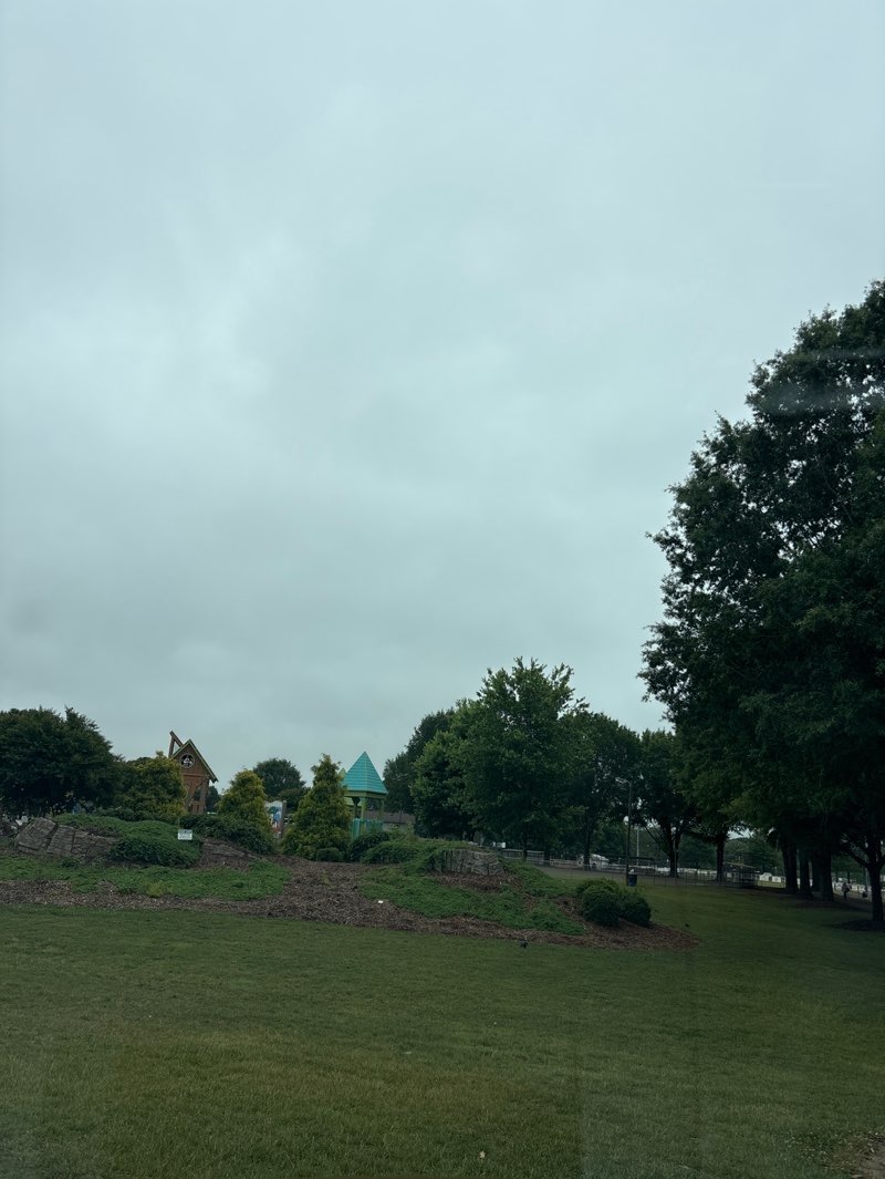 walking near me in King Recreation Area in summer