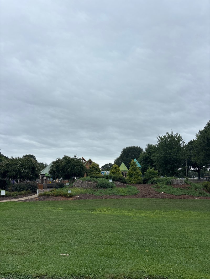walking near me in King Recreation Area in summer
