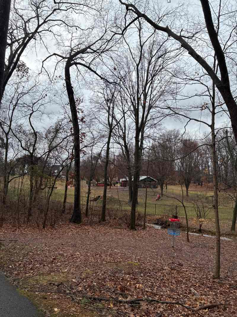 walking near me in White House Municipal Park in winter