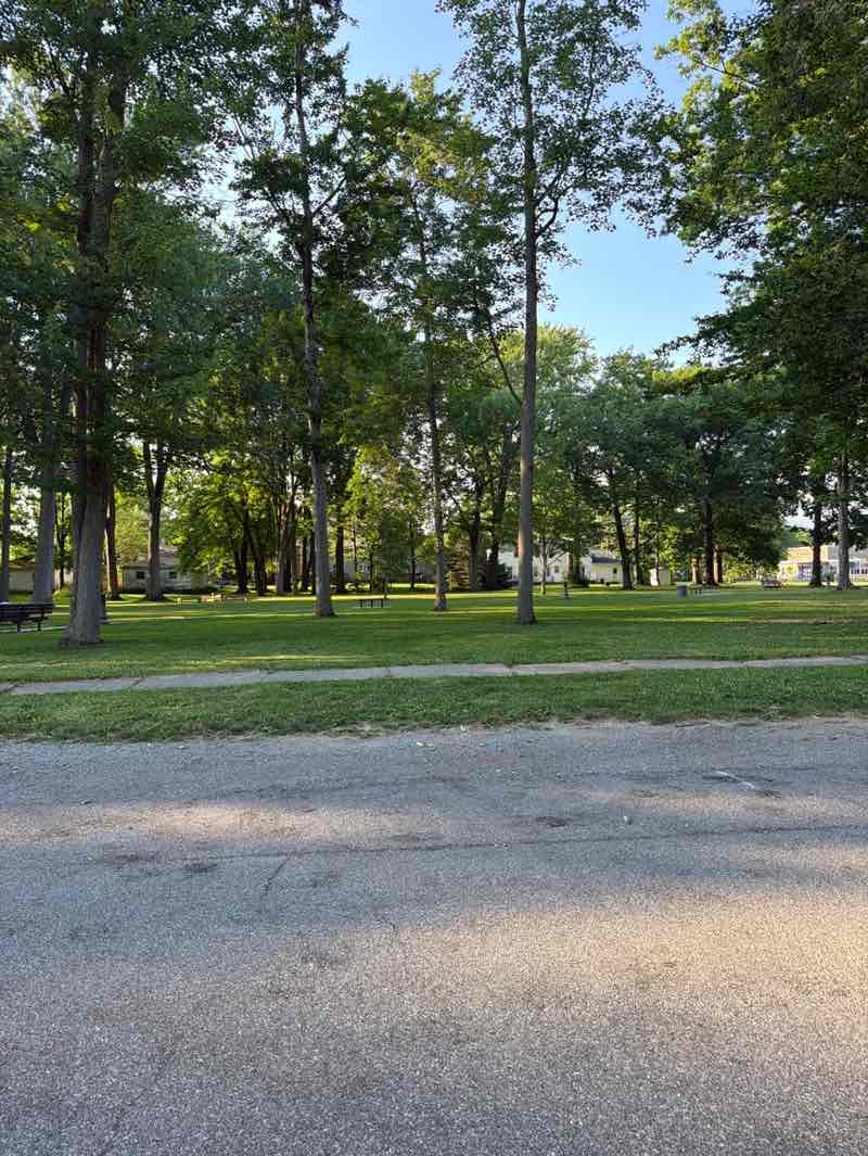 walking near me in Parkside Park in summer