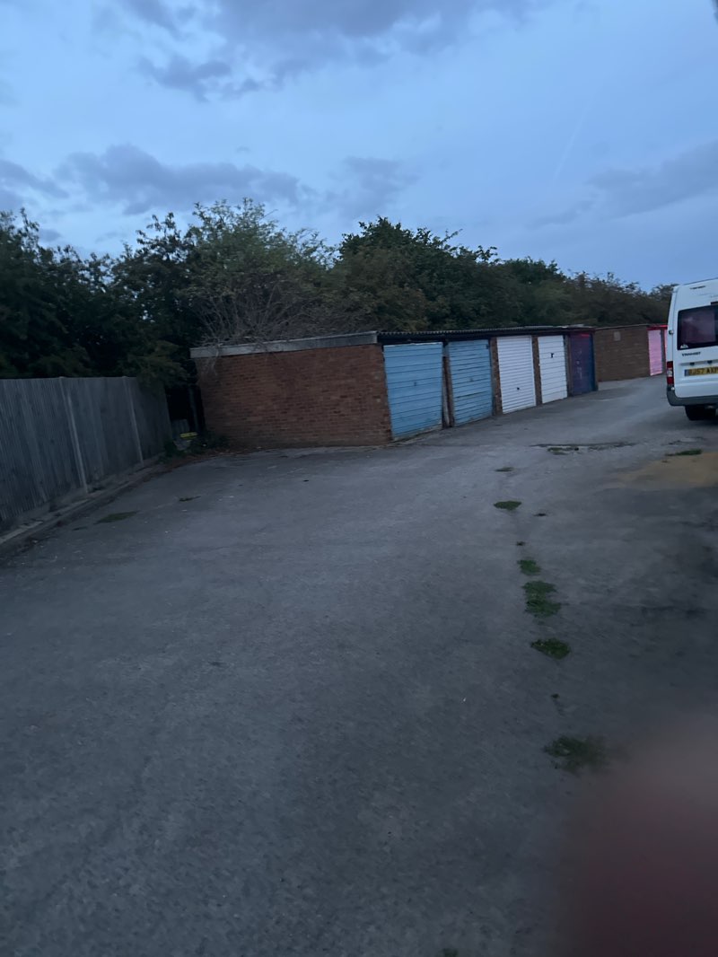 walking near me in Aldebourne in autumn