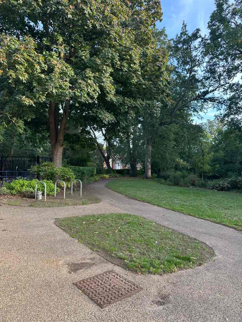 walking near me in Herschel Park in autumn