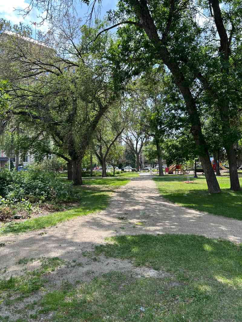walking near me in Victoria Park in summer