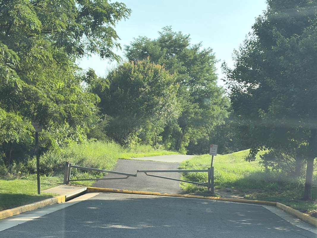 walking near me in Dulles Station Community Park in summer