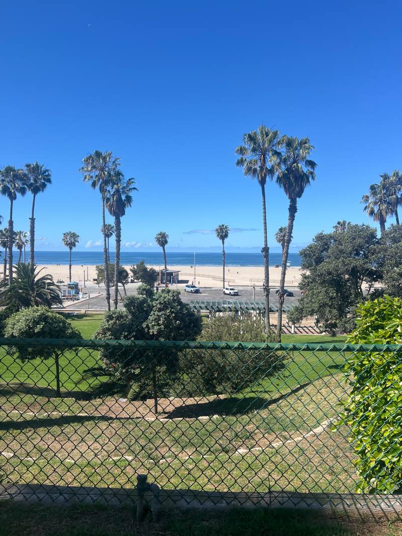 walking near me in Crescent Bay Park in spring