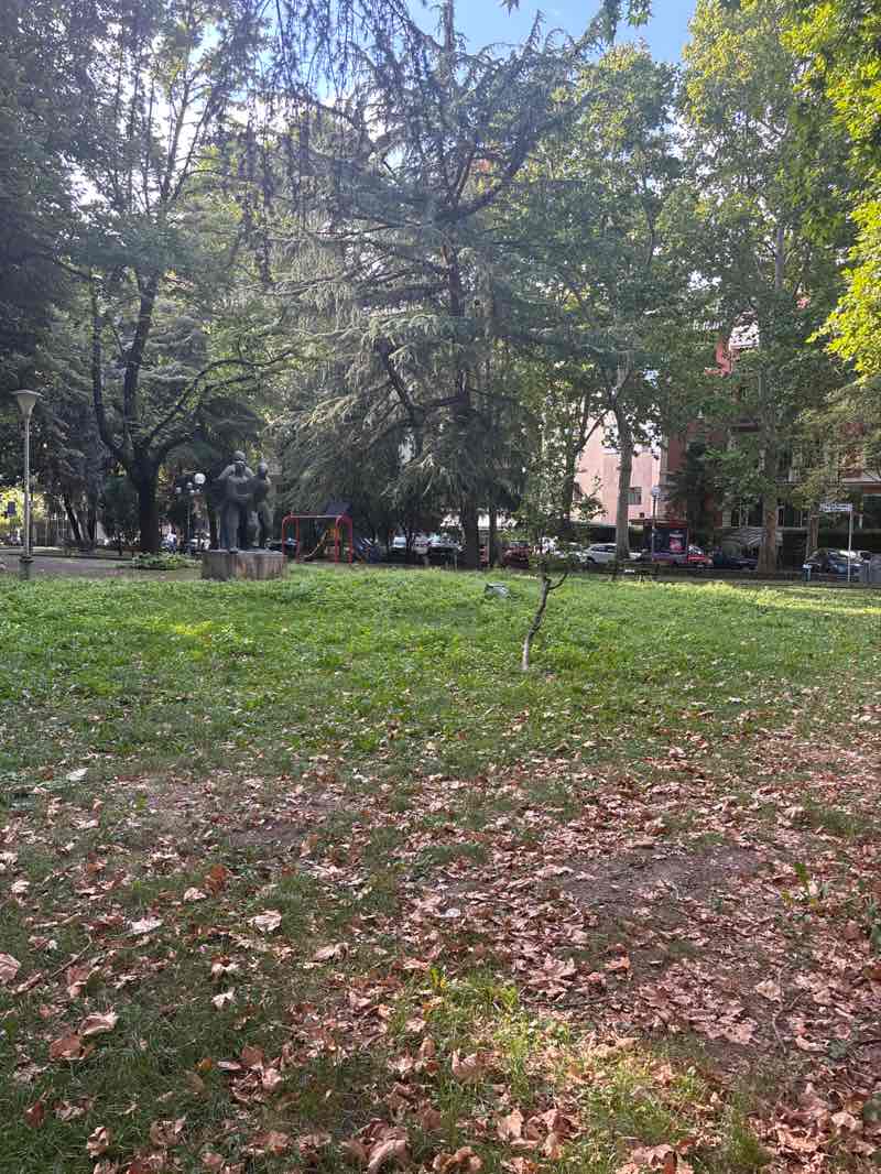 walking near me in Parco Peter Rosegger - Peter-Rosegger-Park in autumn