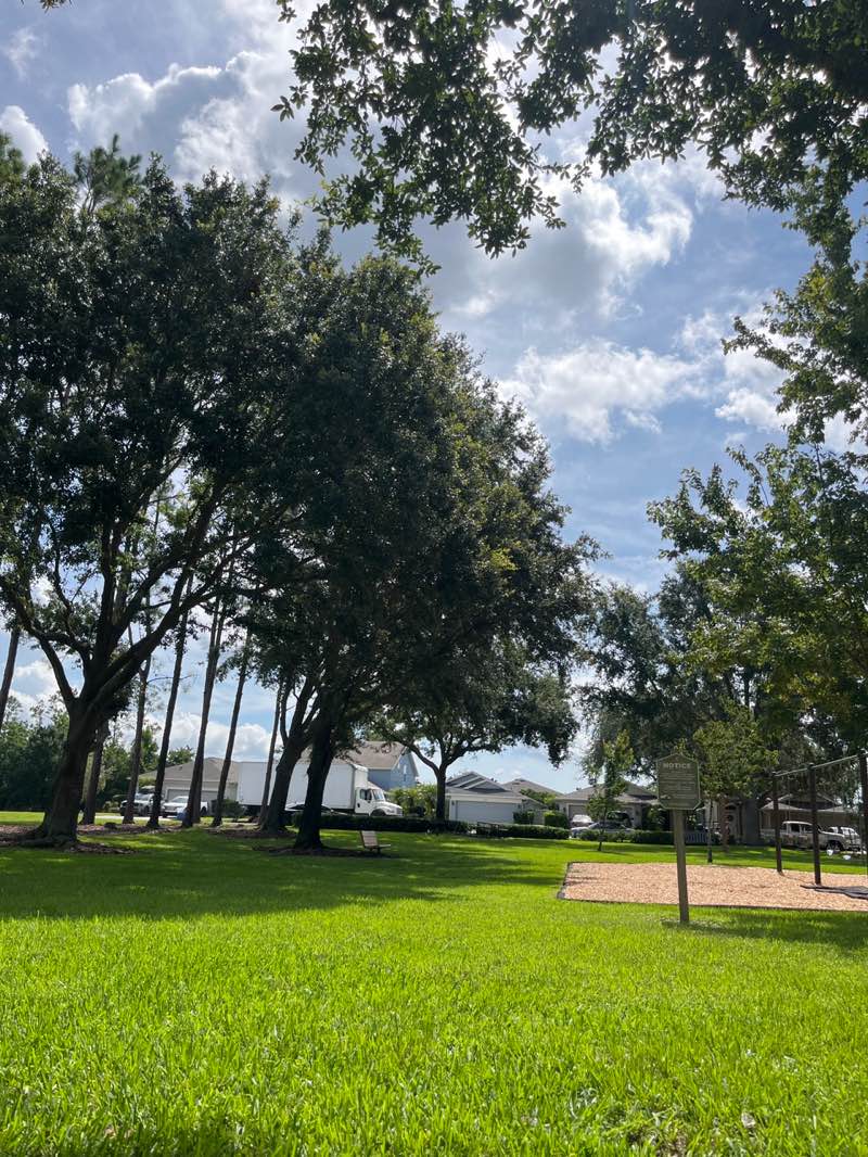 walking near me in Oakhurst Park in summer