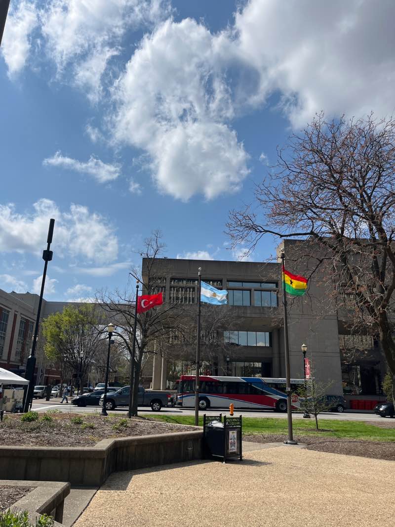 walking near me in Jefferson Square in spring