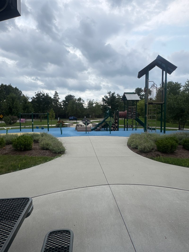 walking near me in Dorthy Drennon Park in summer