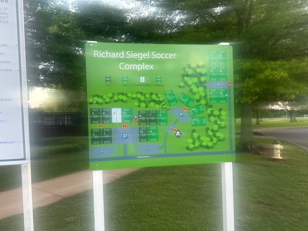 walking near me in Richard Siegel Park in summer