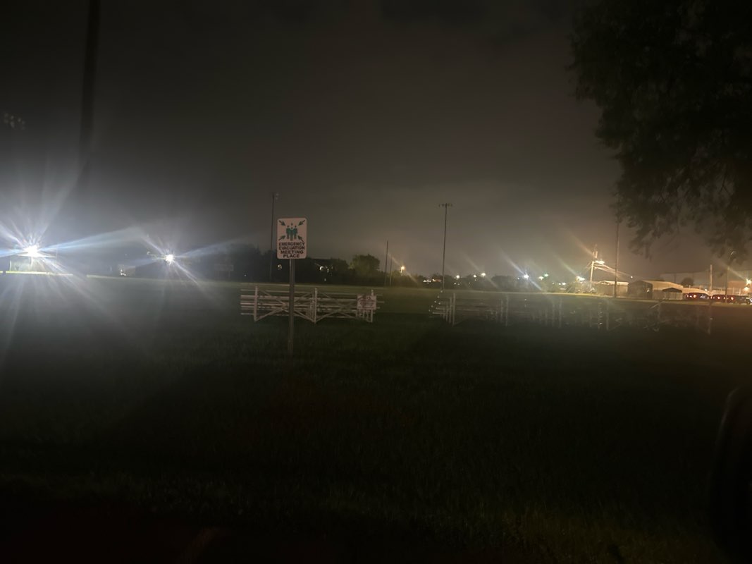 walking near me in La Vergne Bicentennial Park in summer