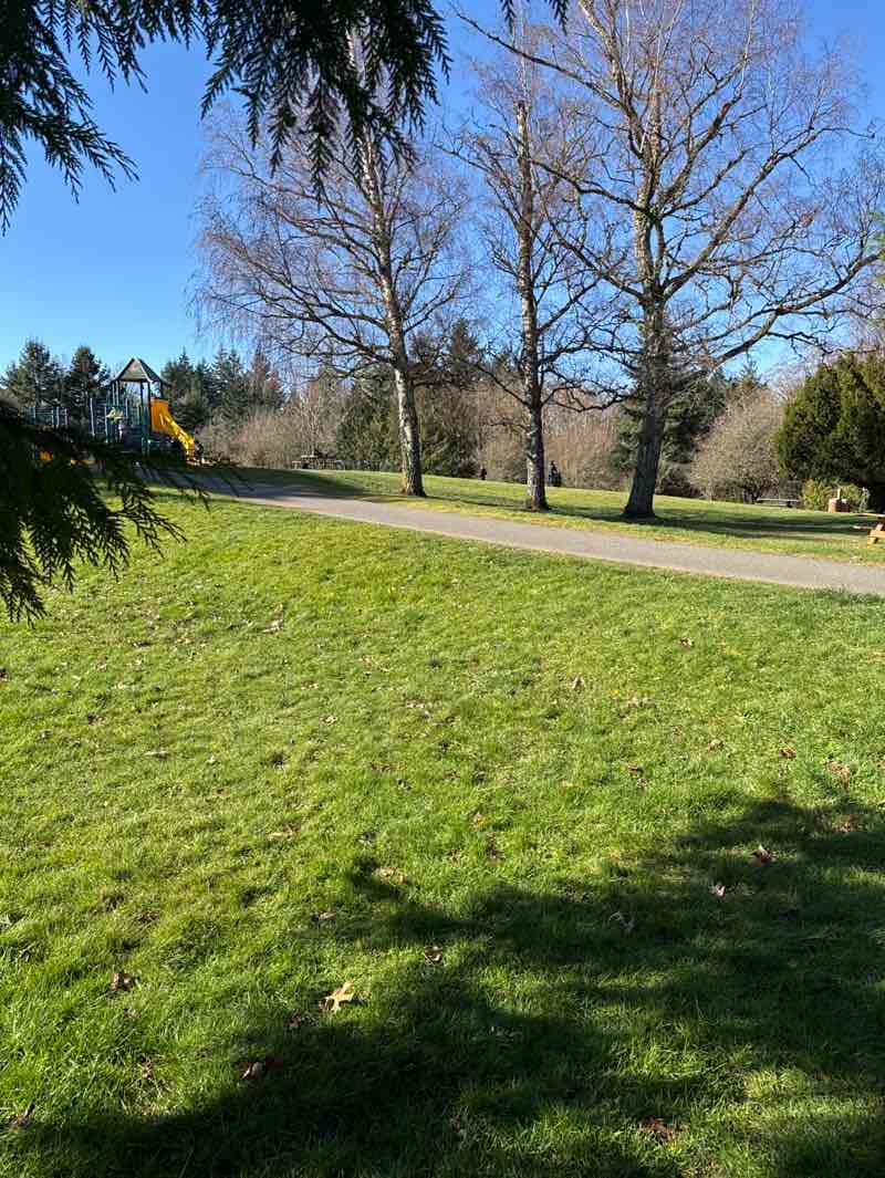 walking near me in Horizon View Park in spring