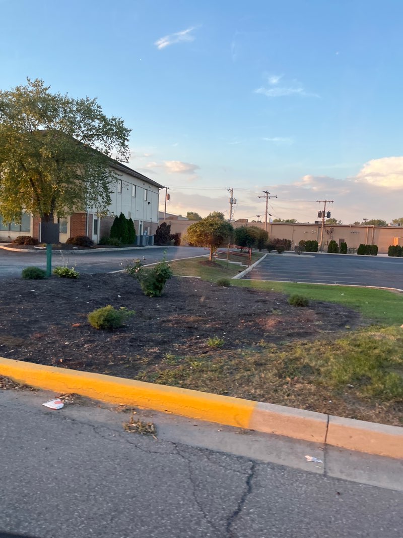 walking near me in Rogers Park in autumn