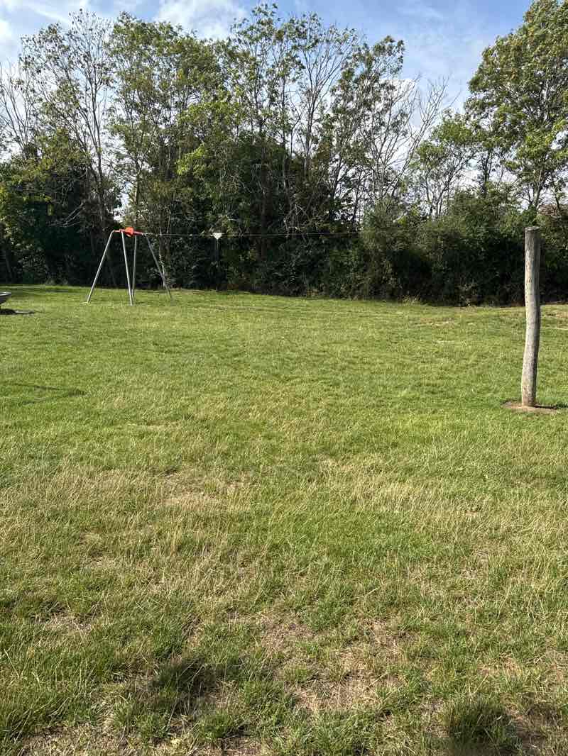 walking near me in Camden Close Recreation Ground in autumn