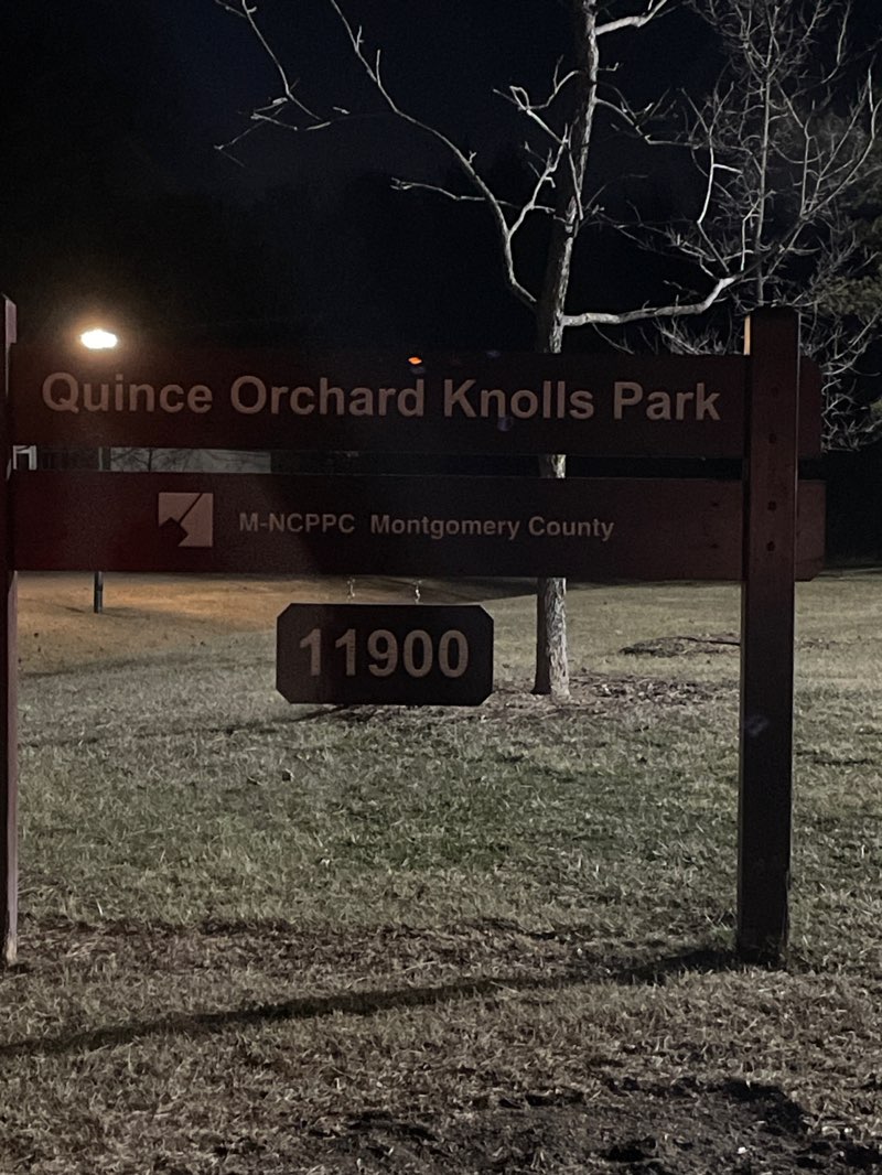 walking near me in Quince Orchard Knolls Local Park in winter