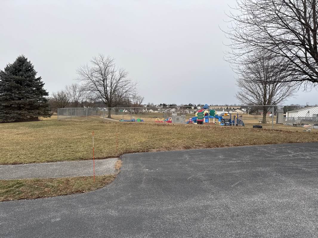 walking near me in Stillmeadow Park in winter