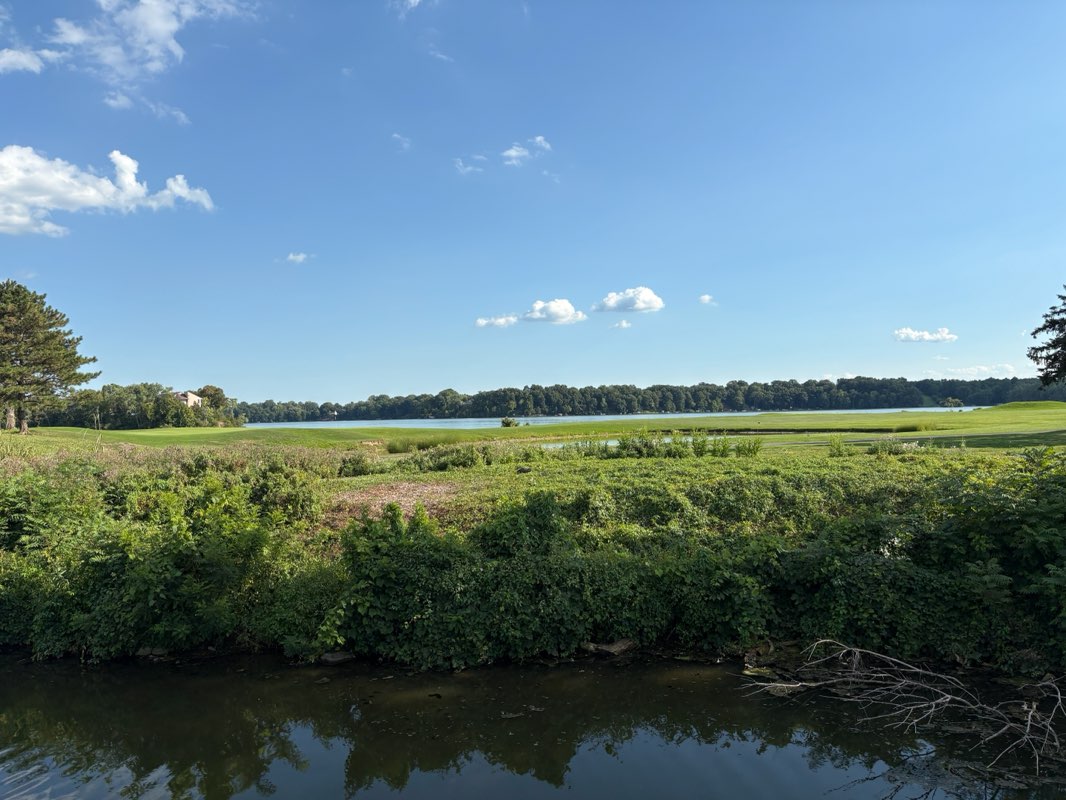 walking near me in North Bay Park in autumn