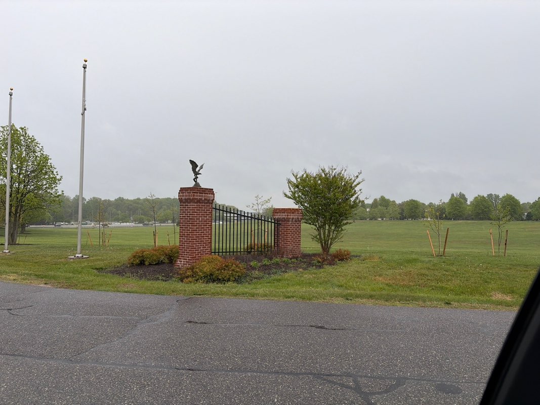 walking near me in Veteran's Memorial Park in spring