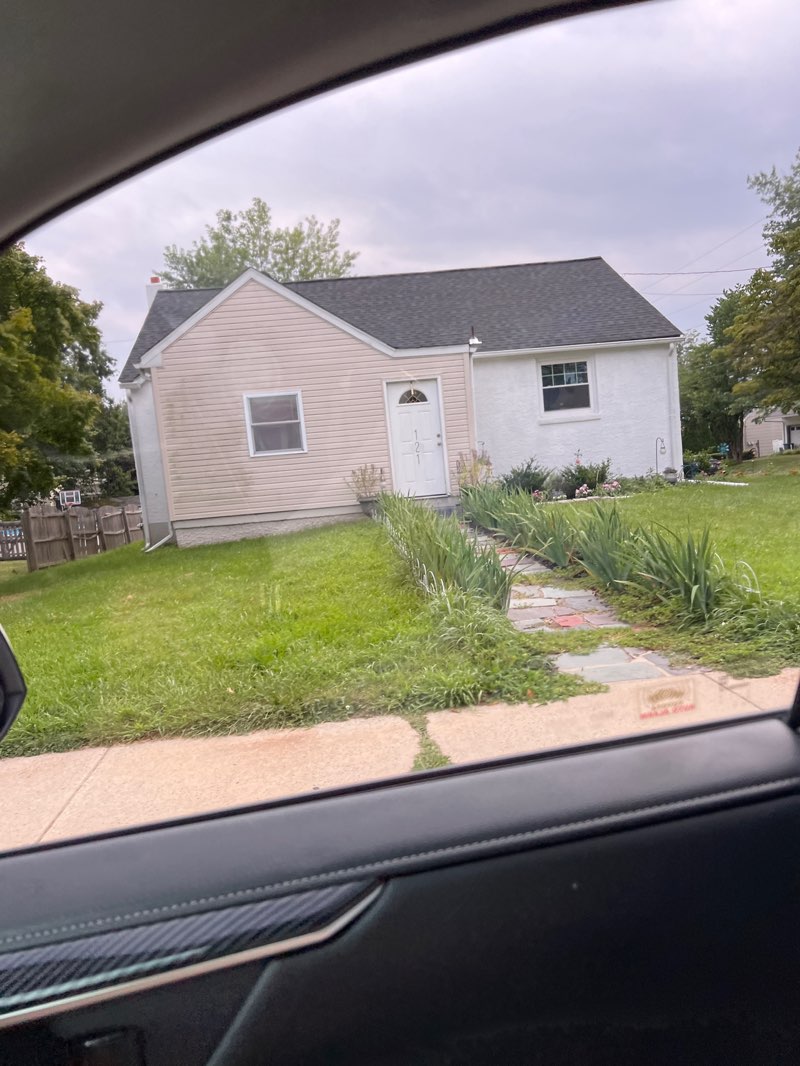 walking near me in Eaton Memorial Park in autumn