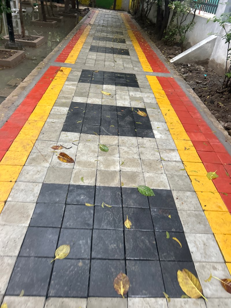 walking near me in APTC Bal Udyaan in autumn