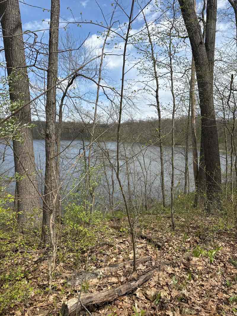 walking near me in Chain O'Lakes State Park in spring