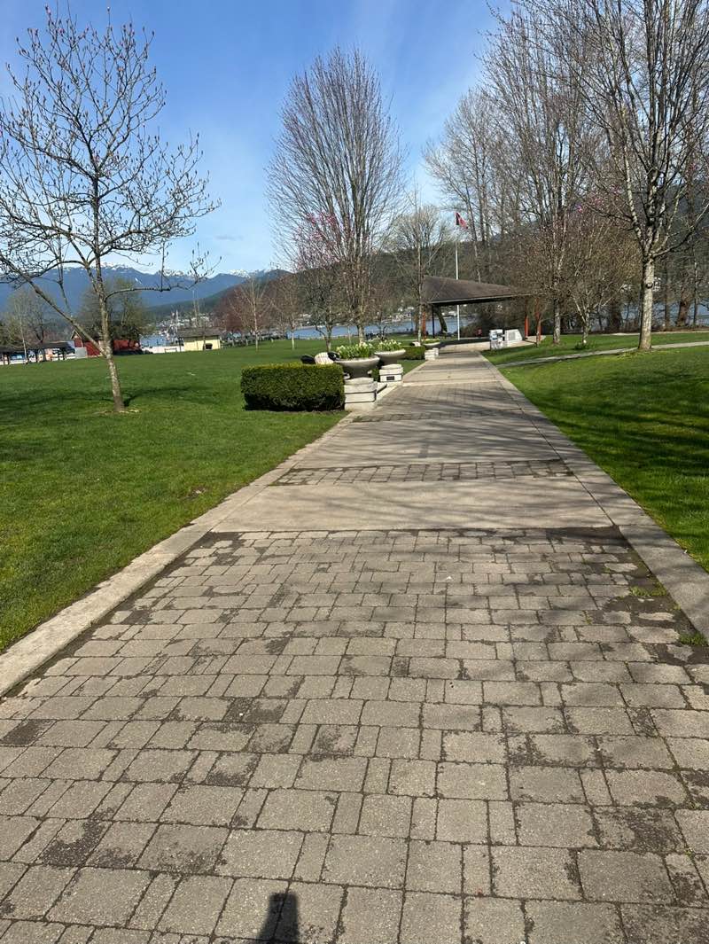 walking near me in Rocky Point Park in spring