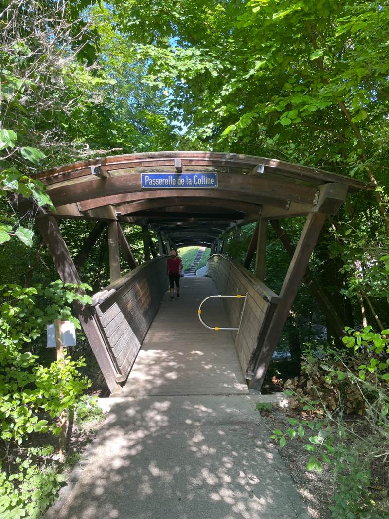 walking near me in Parc Navazza-Oltramare in spring